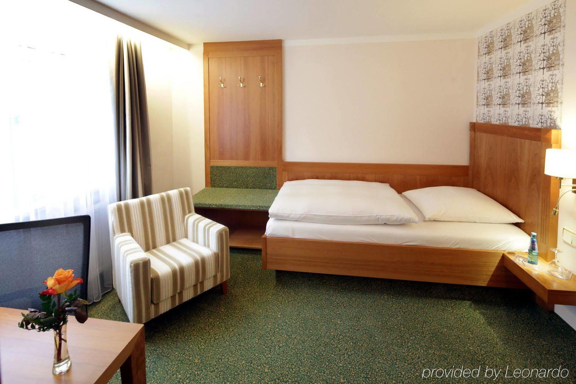 Hotel Bayerischer Hof 3*